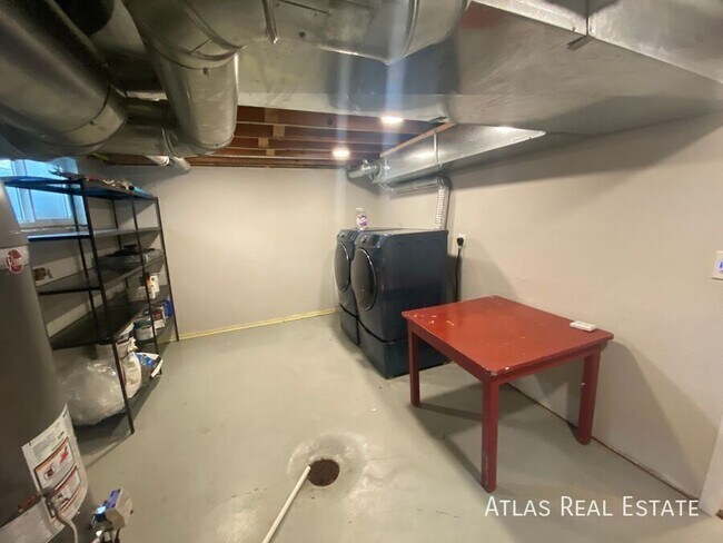 Building Photo - 6201 S Clarkson St