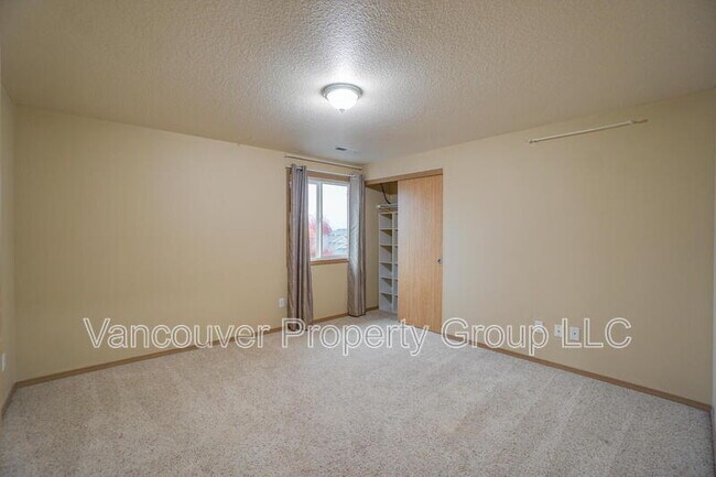 Building Photo - 2420 NE 165th Ave