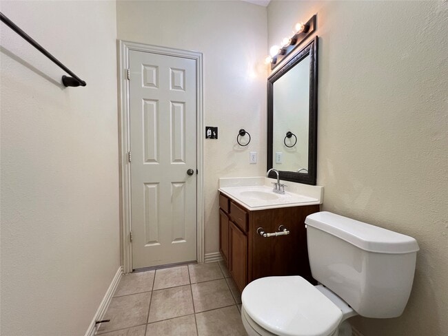 Building Photo - 23247 Dewflower Dr