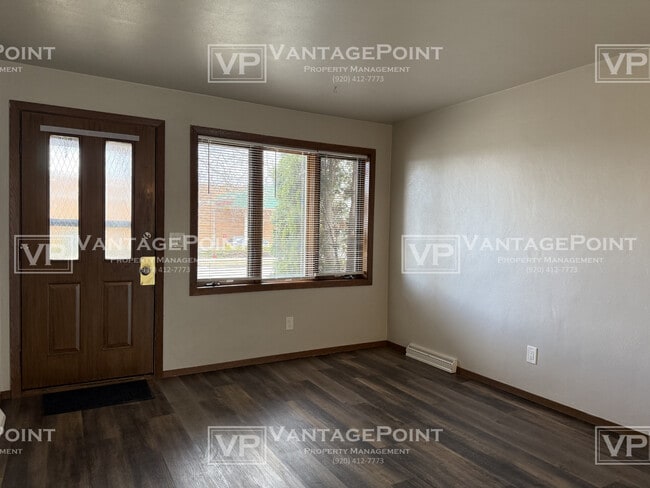 Building Photo - 2719 N Locust St