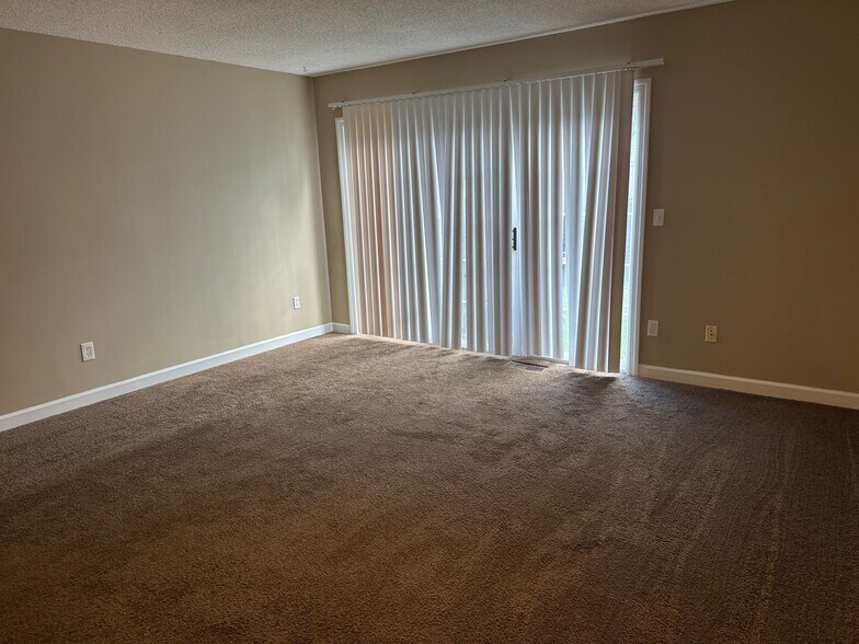 Building Photo - 1996 Camino Ln