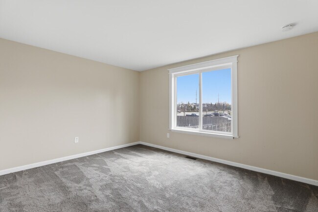 Building Photo - 41427 Larimore Ln