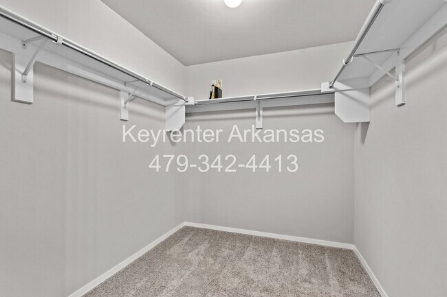 Building Photo - Brand new 3 bedroom, 2 bathroom home in Fayetteville, Arkansas