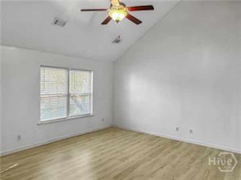 Building Photo - 3 Redding Ct