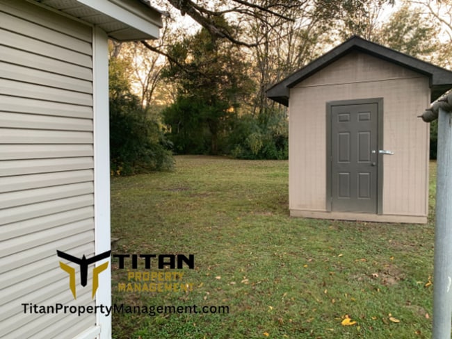 Building Photo - 2Bed/1Bath House