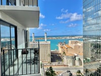 Building Photo - 225 Queen St