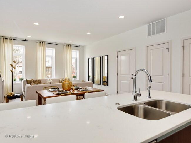 Building Photo - 2102 N Natchez Ave