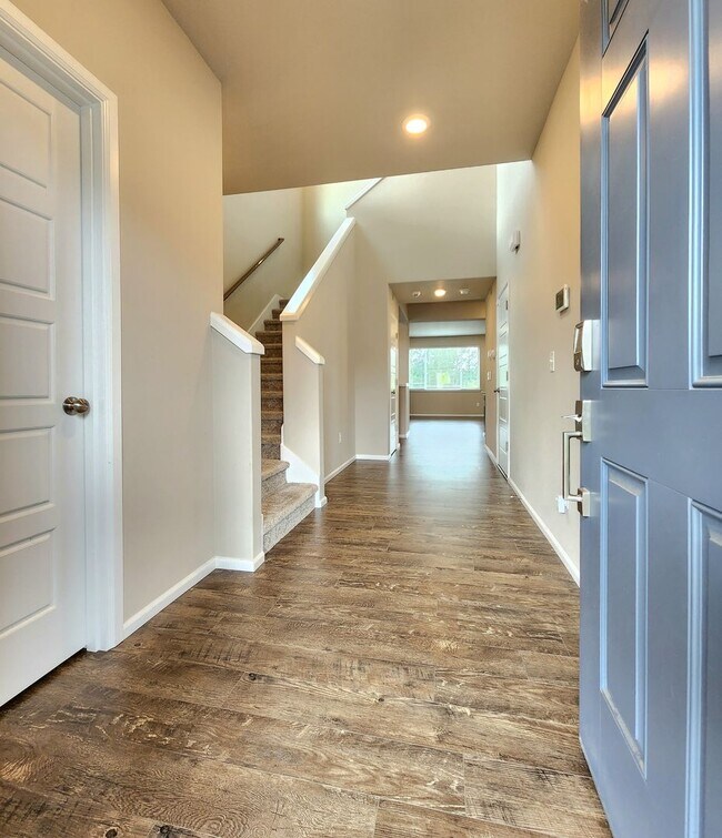 Building Photo - 4 Bedroom Home in Marysville Available Now!