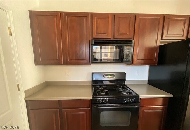 Building Photo - 8996 Partridge Hill St