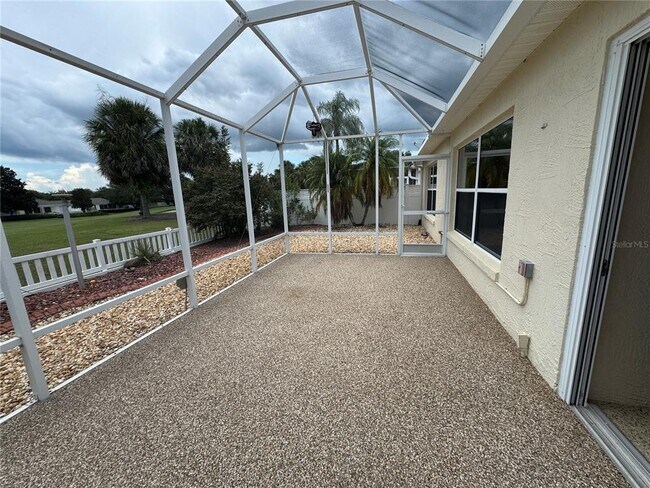 Building Photo - 8850 SE 167th Mayfield Pl