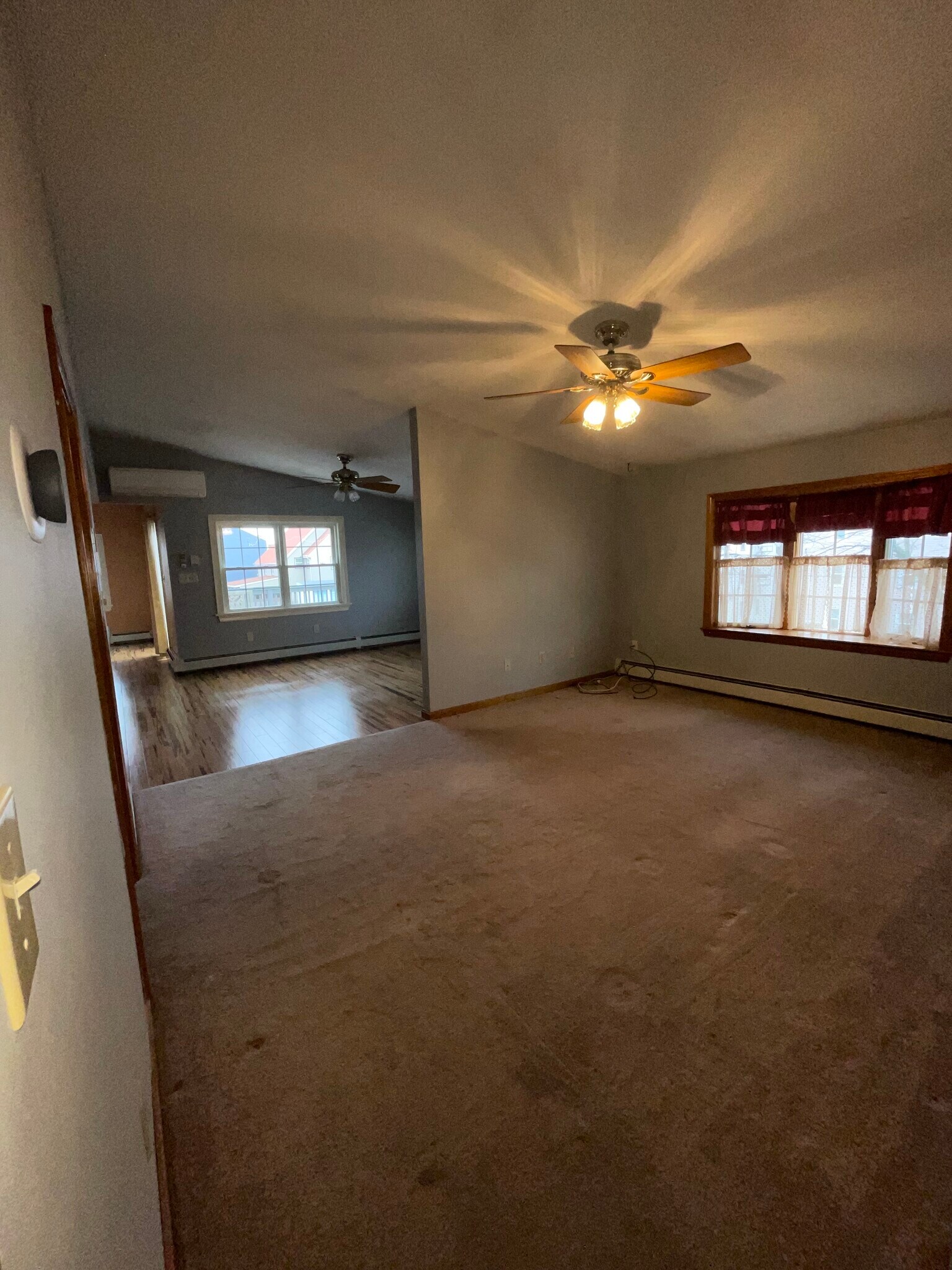 Building Photo - 132 Pitman St