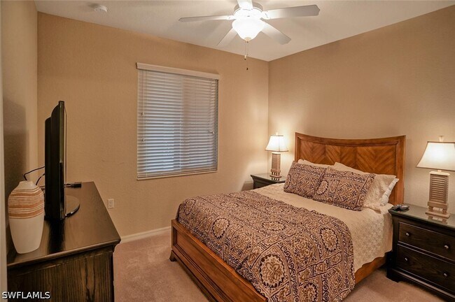 Building Photo - 9727 Acqua Ct