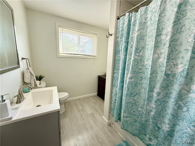 Building Photo - 213 N Seward Ave