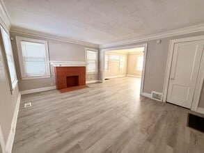 Building Photo - 5524 Woodland Ave