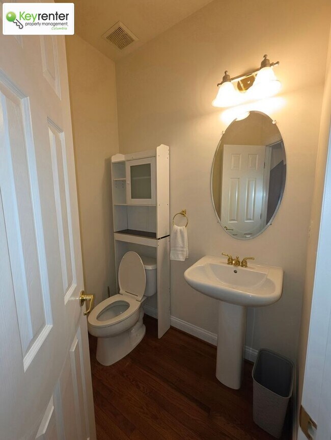 Building Photo - Beautiful 4-Bedroom Home in New Market – Hardwood Floors, Modern Kitchen, 2-Car Garage & Yard Car...