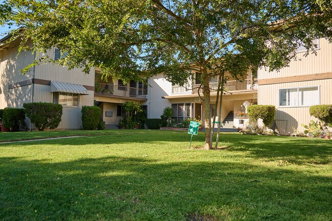 Building Photo - 5707 Clemson St