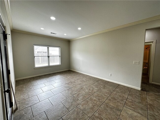 Building Photo - 584 N Mulligan Dr