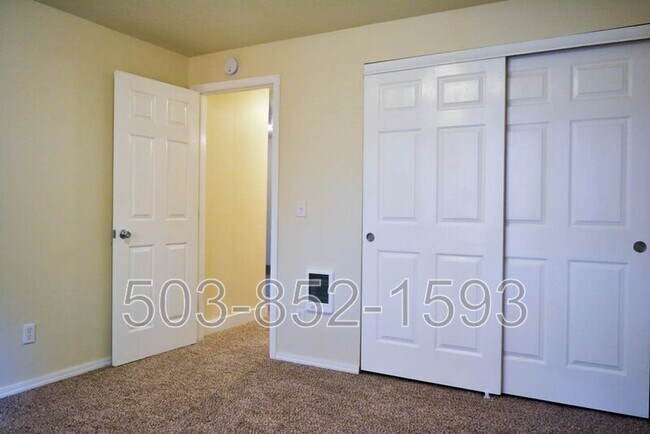 Building Photo - 20125 SW Tualatin Valley Hwy