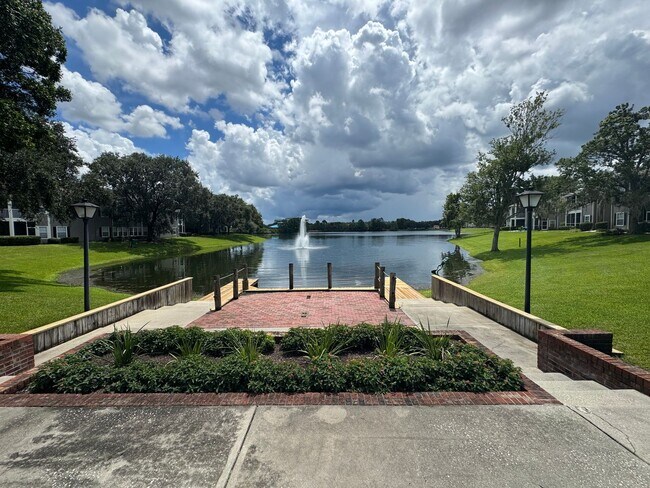 Building Photo - Sail Cove 2/2 Upstairs Condo Available Now!