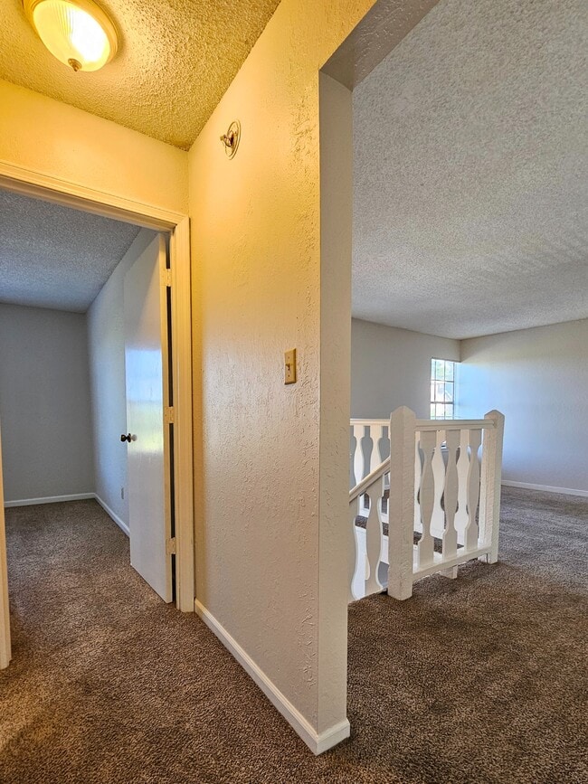 Building Photo - 10904 Mckinley Dr