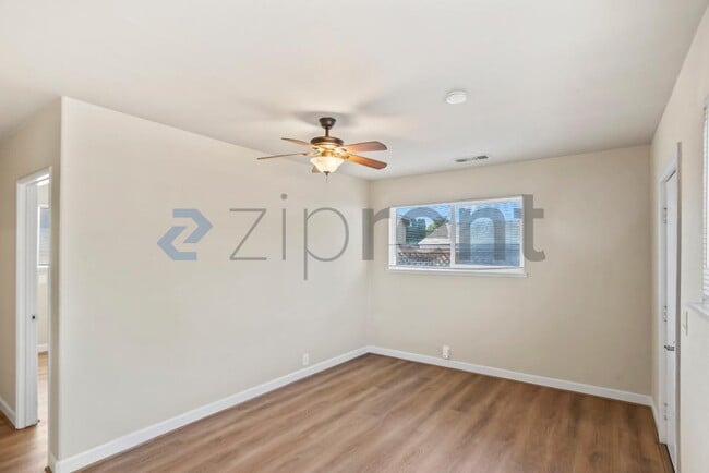 Building Photo - 1765 Landana Dr