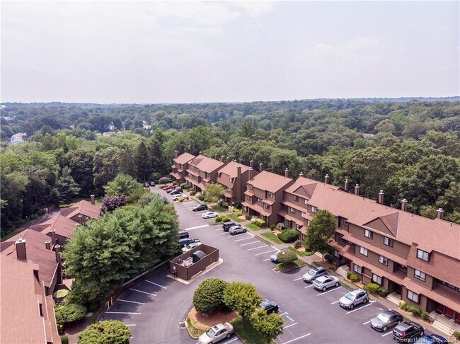 Building Photo - 115 Fillow St