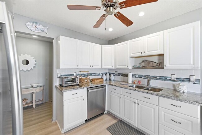 Building Photo - 4805 Cobia Dr SE