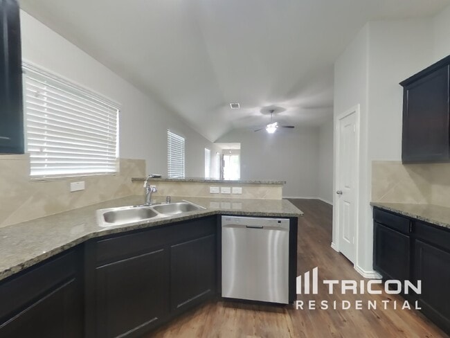 Building Photo - 1423 Evermore Manor Ln