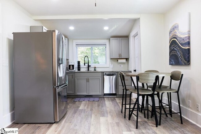 Building Photo - 4 Lindberg Ave