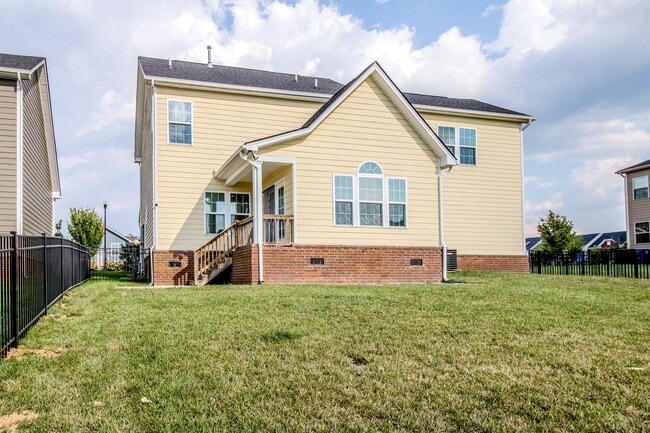 Building Photo - 2048 Oglethorpe Dr
