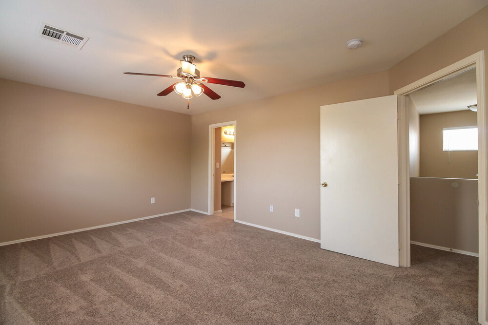 Building Photo - 1575 E Baylor Ln