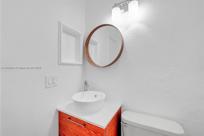 Building Photo - 20908 Leeward Ct