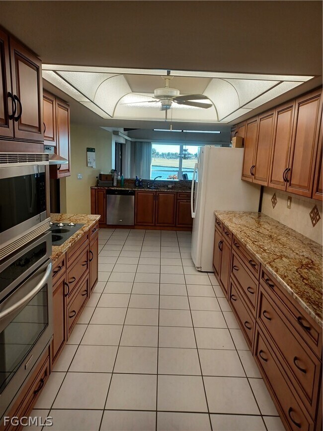 Building Photo - 11891 Prince Charles Ct