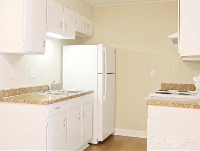 Building Photo - Sunset Village Apartments
