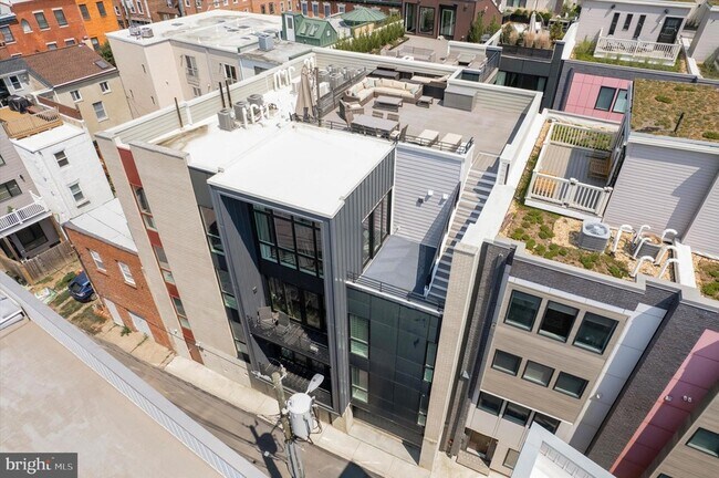 Building Photo - 620 N 3rd St