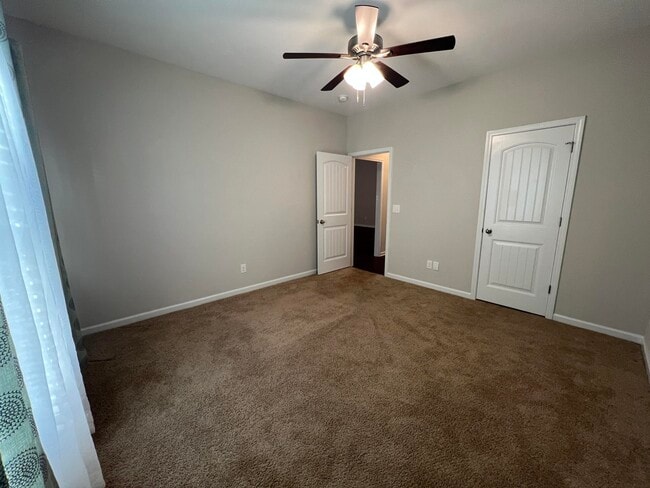 Building Photo - 3177 Mayflower Ln