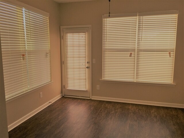 Building Photo - 715 Canyon Dr