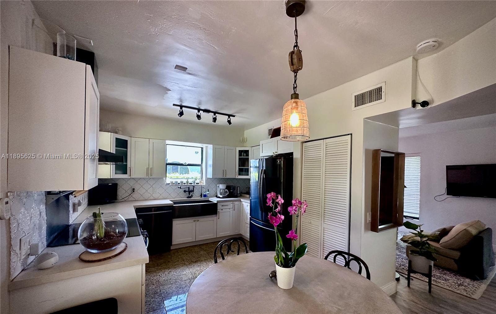 Building Photo - 742 NW 50th St