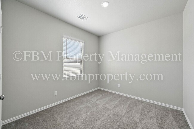 Building Photo - 2909 Ali Dr