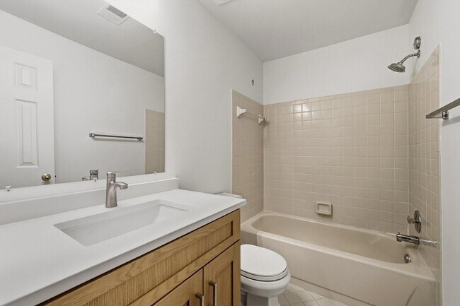 Building Photo - 5921 Barbados Pl