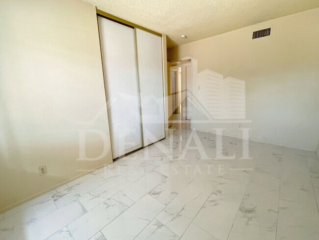 Building Photo - 1602 W Fremont Rd.
