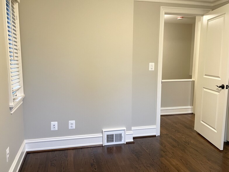 2nd Bedroom with crown molding - 1608 Graefield Rd