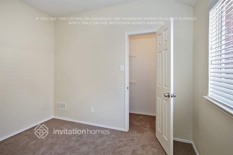 Building Photo - 2624 Bent Brook Dr