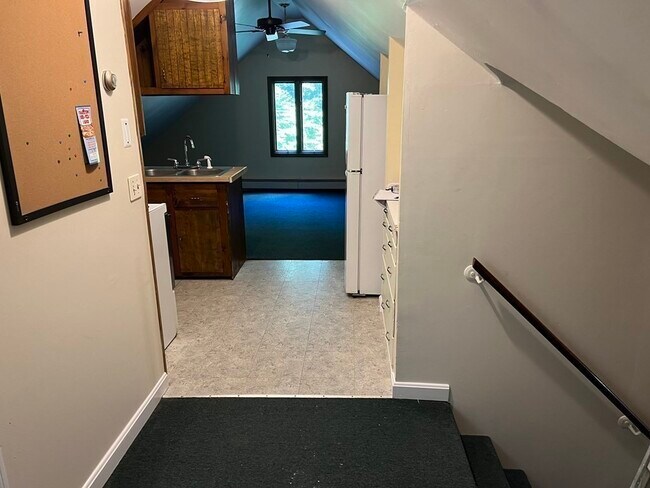 Building Photo - 120 Bond Rd