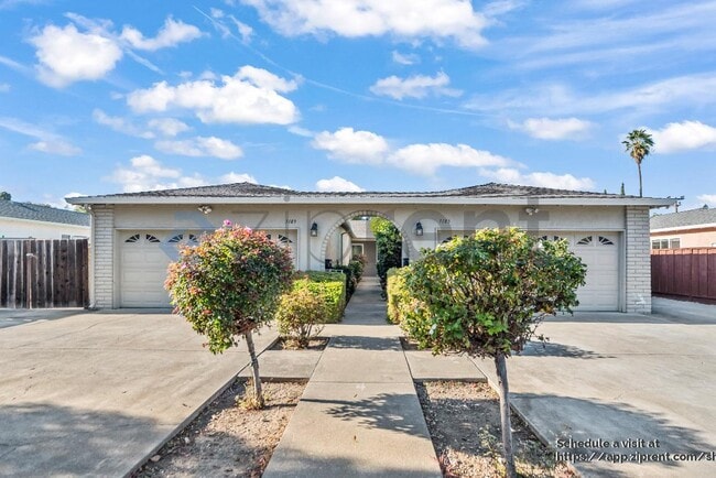 Building Photo - 3189 Country Dr