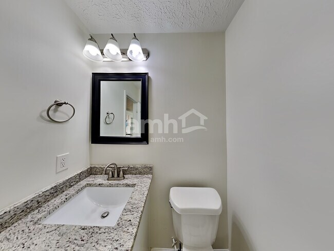 Building Photo - 169 Maxton Ave