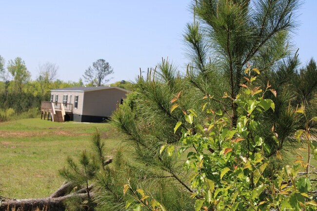 Building Photo - 818 W Grantville Rd