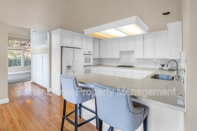 Building Photo - 5771 Gateway Ct