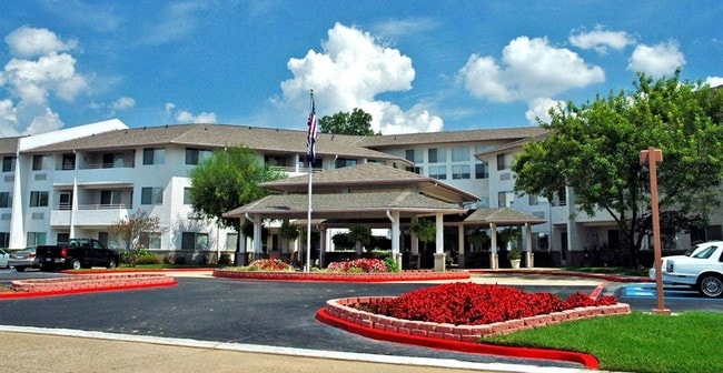 Primary Photo - Holiday Summerfield Estates
