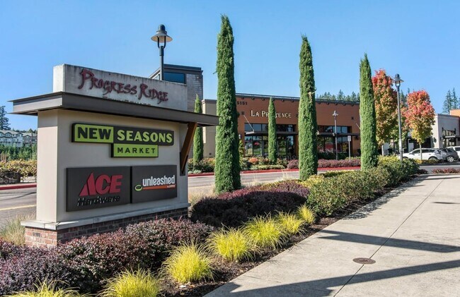 Building Photo - Pet-Friendly Townhome with Lake Views at Progress Ridge